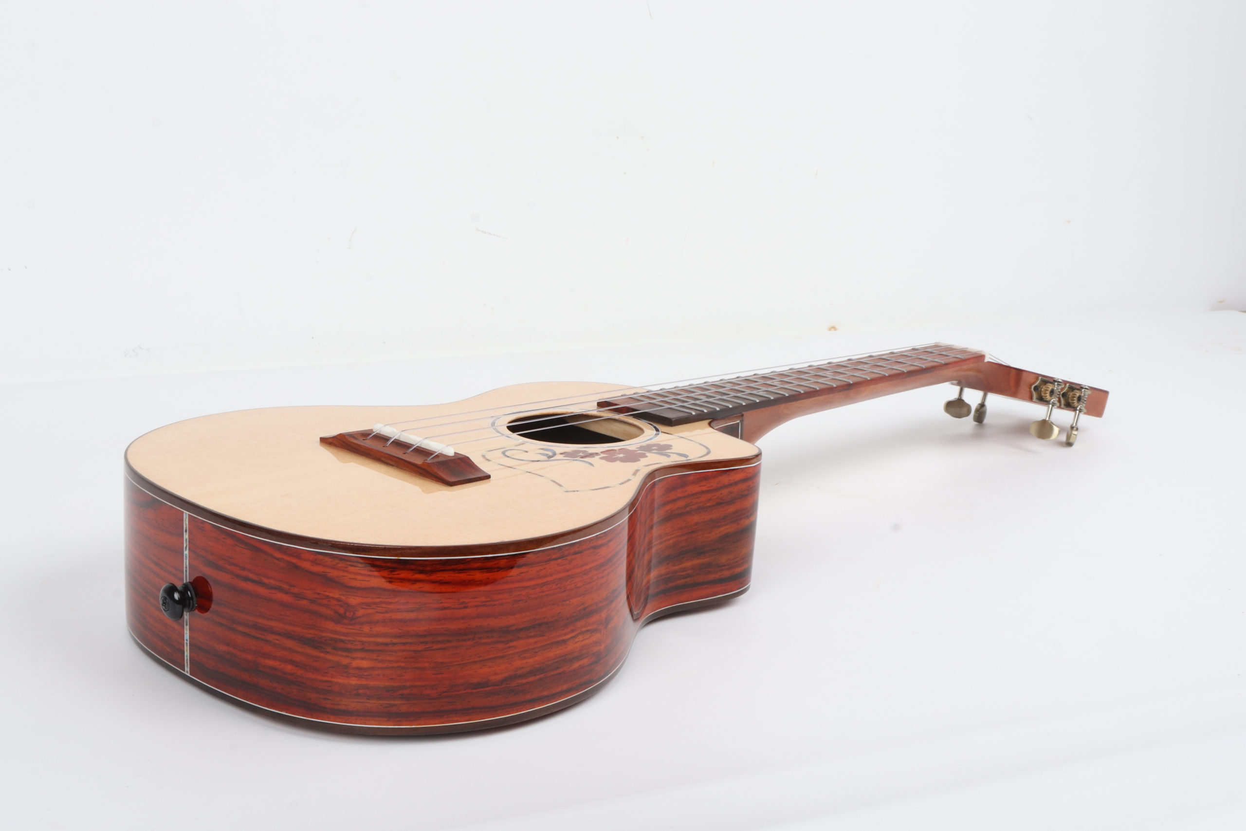ocobolo wood ukulele cutaway 