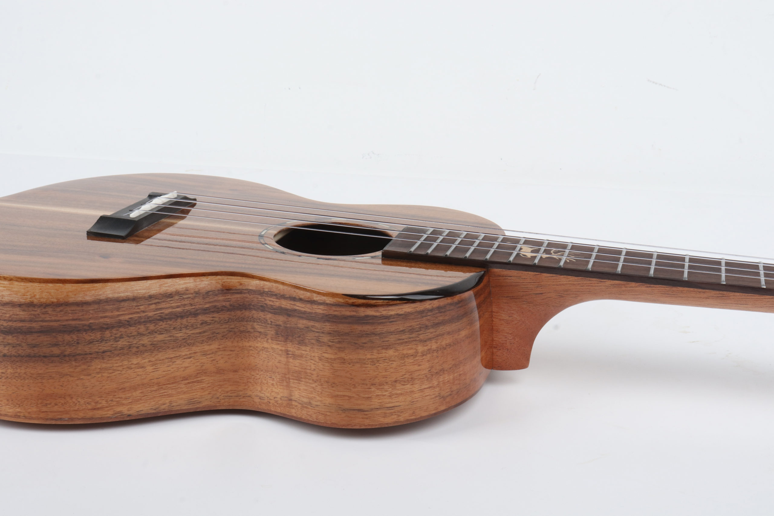 KAMAMUTA Acacia Confort Edge Ukulele KA-AC-DC-Tenor