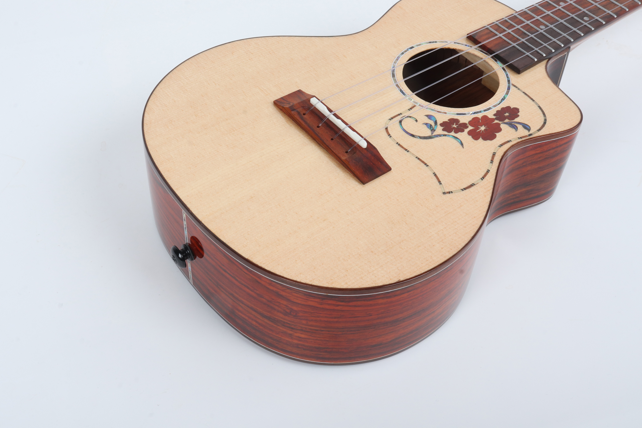 cocobolo wood ukulele cutaway 